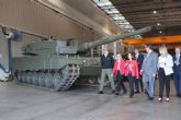 Robles supervisa la puesta a punto de seis carros Leopard con destino a Ucrania