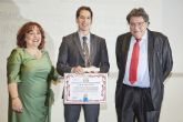 El doctor German Mac�a recibe el premio Estetoscopio de Oro a la Innovaci�n en la Medicina 2023
