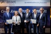 Grupo Julia y Montserrat Pons, Directora de Finanzas y Administraci�n de BASF Espanola, ganadores de los Premios a la Excelencia que otorga la Asociaci�n Espanola de Financieros de Empresa (ASSET)