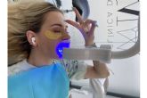 Conseguir una sonrisa radiante en una sesin con el blanqueamiento dental LED en Clnica MG Dental