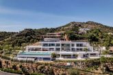 Zeuthen & Company dispone de un catlogo de luxury villas en Marbella
