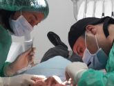 La colocacin de implantes dentales tiene un xito del 98%