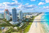 Las razones para vivir en una casa frente al mar en Miami