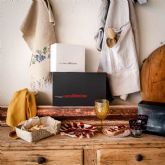 Navarretinto Ib�ricos acerca el jam�n de bellota 100% ib�rico menci�n exclusiva 'Pata Negra' a los hogares espanoles esta Navidad