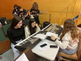 Éxito del proyecto Un Musical para el Aprendizaje-Servicio en el IES Juan de la Cierva y Codorníu - 13