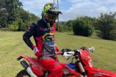 ADHESIVOSEMBARRADOS ofrece la posibilidad de personalizar al mximo la ropa de motocross