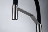 Serie Deva de IMEX, grifera con cano flexible ideal para la cocina