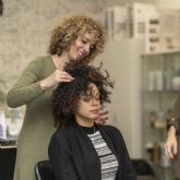 Lino Curly tambi�n ofrece asesoramiento curly para particulares, logrando un adecuado cuidado del cabello rizado