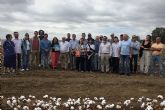 Representantes de los sectores algodonero y de la moda visitan los campos de algod�n andaluces con EUCOTTON