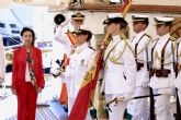 Robles visita Uruguay con motivo de la escala del buque-escuela Juan Sebastin de Elcano
