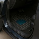 Los expertos Jack Kamarian y Rem Kamarian lanzan una nueva patente de las alfombrillas de coche