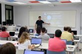 Treinta docentes participan en la Microcredencial Universitaria en Inteligencia Artificial para Educacin de la UEMC