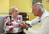 Dr.Manuel de la Pena: 'La vida es un tango y hay que bailarlo como venga' como Esperanza Cortinas de 108 anos