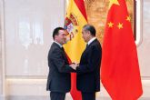 Albares afianza con su homlogo chino las relaciones bilaterales