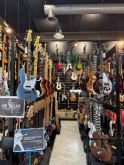 Tienda de instrumentos musicales; sorprender esta Navidad con una guitarra nica