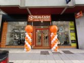 Real Cash inaugura nueva tienda en Len y refuerza su red nacional de compraventa