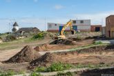 Comienzan las obras para descontaminar terrenos que albergarán vivienda pública en Los Mateos