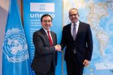 José Manuel Albares se reúne con el director general de la UNESCO en París