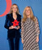 Esther Alcocer Koplowitz recoge el Premio Excelente otorgado a FCC por la Comunidad de Madrid