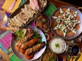 El restaurante Mayura celebra 20 anos en Barcelona coincidiendo con el festival Holi