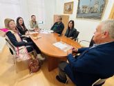 La renovada directiva de la nueva Asociación de Comerciantes de Totana presenta a los responsables municipales sus necesidades y proyectos de futuro para esta nueva andadura