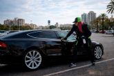 Valencia, pionera en servicios urbanos de vanguardia: limpieza de coches en el lugar de estacionamiento