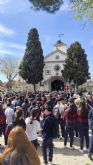 El Colegio Juan Pablo II de Parla lleva la educaci�n a las calles con un V�a Crucis de m�s de 300 alumnos