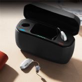 Audífonos recargables; una solución práctica y sostenible