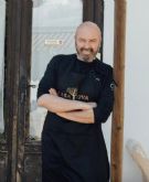 Andr�s Torres lidera una distribuci�n urgente de alimentos para 450 familias en el sur del L�bano