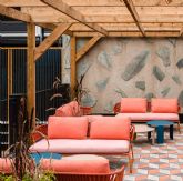 Mobiliario de terraza para hostelería en hoteles y empresas; eficiencia, diseño y funcionalidad en exteriores