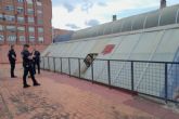Incidente sin heridos en la piscina de Wssell de Guimbarda tras acceder una adolescente al falso techo