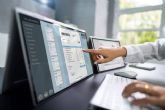 CRM Marca Blanca en español para revender bajo marca propia con VeriFactu + control horario