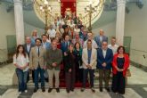 Medio centenar de empleados municipales reciben el reconocimiento a los anos de servicio prestados en el Ayuntamiento