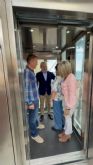 El alcalde, Ginés Campillo, inaugura el nuevo ascensor panorámico de Puerto de Mazarrón
