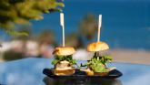 Space Monkey Revoluciona el Verano en la Costa del Sol con el Lanzamiento de su Sky Lounge Oxtail Burger