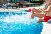 El campamento urbano con piscina de Club de Ajedrez Blanco y Negro combina ocio, deporte y ajedrez