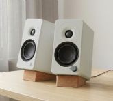 Creative Technology presenta Creative XF1: un altavoz de escritorio Hi-Res de fidelidad extrema, que eleva cualquier experiencia de escucha