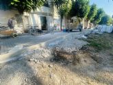 Comienzan los trabajos de obra civil para la renovación de los parterres de la avenida de Lorca que permitirán una mejora estética ornamental de este espacio urbano Comienzan los trabajos de obra civil para la renovación de los parterres de la avenida de Lorca que permitirán una mejora estética ornamental de este espacio urbano