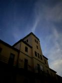 La r�pida movilizaci�n de los servicios de emergencia permite extinguir un incendio en el antiguo sanatorio de Sierra Espu�a