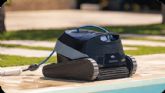 Maytronics presenta el robot de piscina con cable que gestiona solo su propia agenda