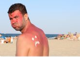 Dr. Jorge Soto, dermat�logo de Policl�nica Gipuzkoa: 'La tanorexia es una adicci�n al sol que aumenta el riesgo de c�ncer de piel y dano est�tico irreversible'