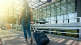 Unos se van, otros vuelven y la maleta ya no viaja con ellos: el nuevo h�bito de los viajeros en Espana