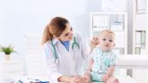 Cinco consejos para prevenir las otitis infantiles durante el verano