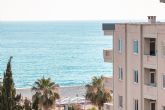 Dos meses de alquiler de verano en la Costa Brava supera los ingresos de un ano completo en Girona capital