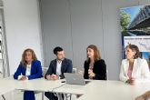Bustinduy visita el Laboratorio de Biotoxinas Marinas de la Agencia Espanola de Seguridad Alimentaria y Nutrici�n en Vigo