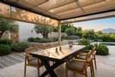 CIRIA Toldos senala las claves para transformar terrazas y jardines en espacios funcionales durante todo el ano