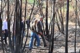 Pedro S�nchez reafirma el compromiso del Gobierno para luchar contra la emergencia clim�tica en su visita a la zona afectada por el incendio de Niebla (Huelva)
