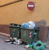 La Policía Local de Totana intensificará a partir de la próxima semana el control sobre los horarios y lugares para el depósito de basuras, enseres y escombros La Policía Local de Totana intensificará a partir de la próxima semana el control sobre los horarios y lugares para el depósito de basuras, enseres y escombros