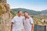 Los aficionados al f�tbol podr�n vivir la previa a ELCL�SICO, con Jordi Alba y Guti de m�sters, en Airbnb