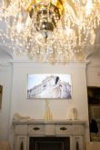In�s Mart�n Alcalde lleva The Frame a la pasarela con cinco looks inspirados en el televisor de Samsung